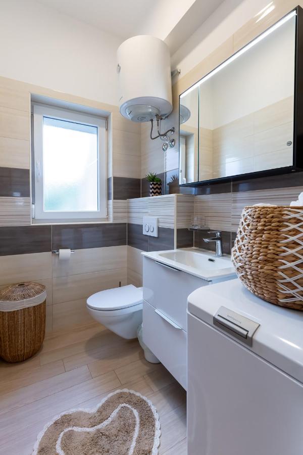 Stylish Apartment Mediterraneo Poreč Extérieur photo