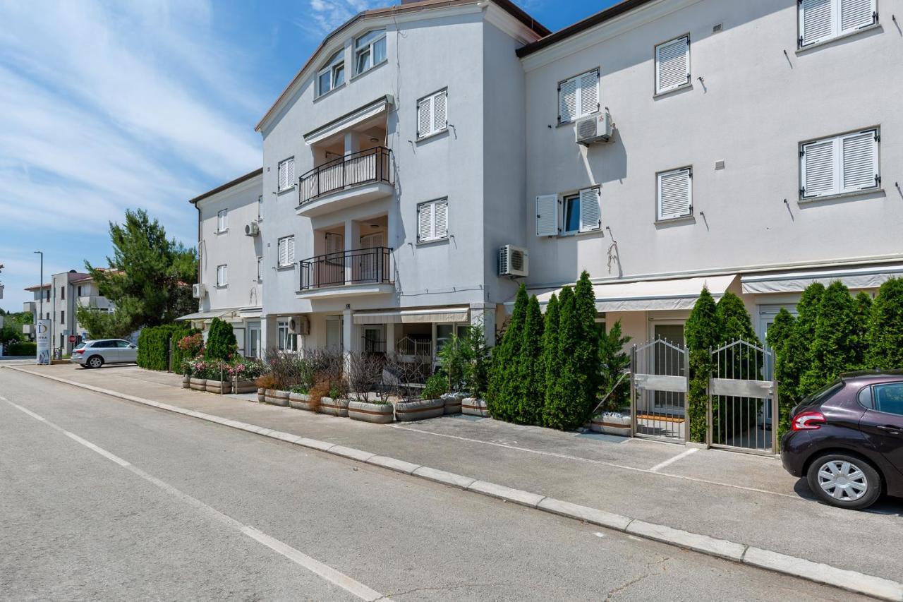Stylish Apartment Mediterraneo Poreč Extérieur photo